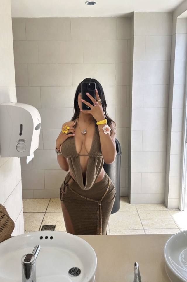 Offer Incall and outcall services - Image 3